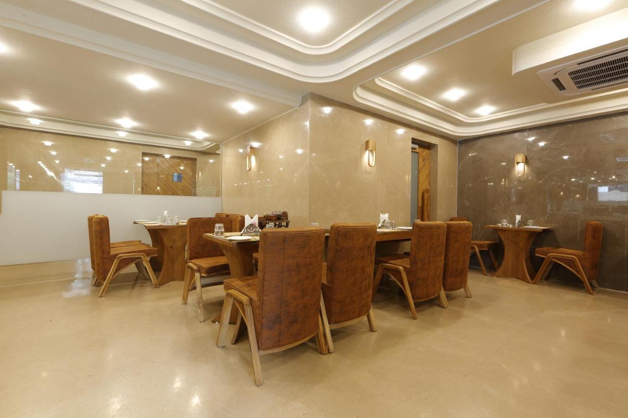Artilla Inn Ahmedabad Exterior foto