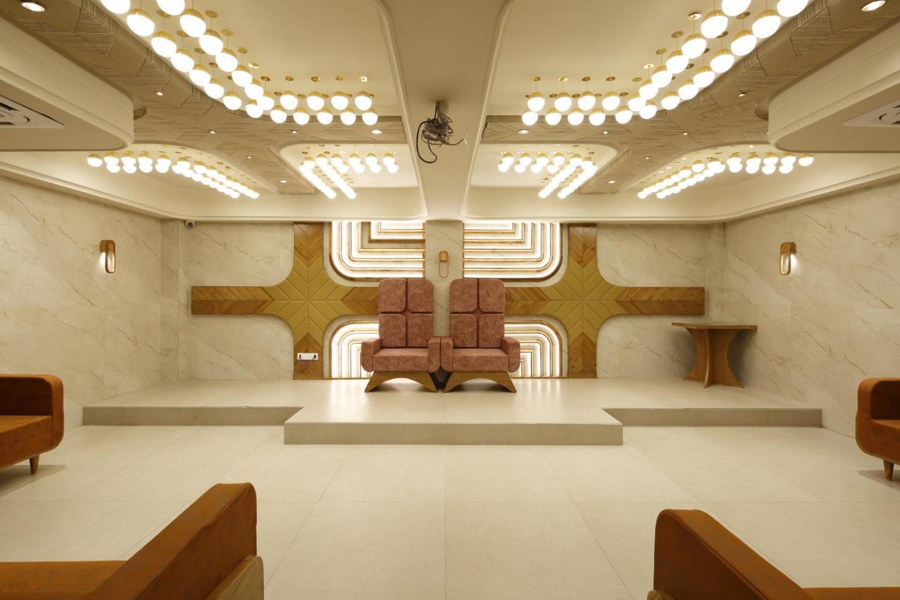 Artilla Inn Ahmedabad Exterior foto